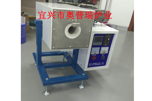 搖擺式管式爐2.jpg 搖擺式管式爐2.jpg